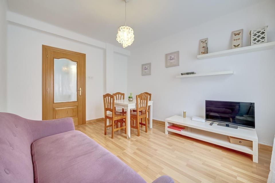 TV and multimedia, Living room, Dining area