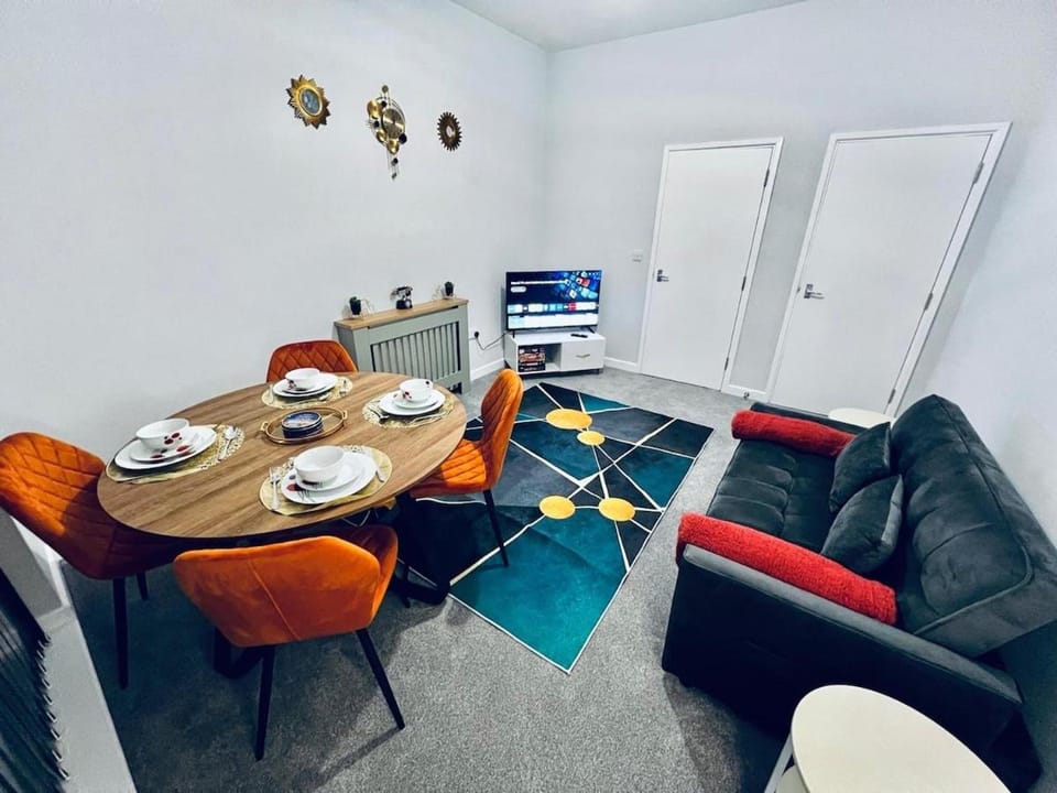 Living room, Seating area, Dining area