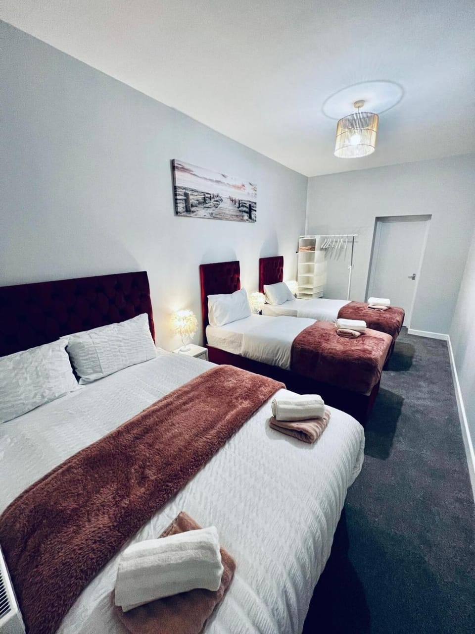 Bed, Photo of the whole room, Bedroom, towels