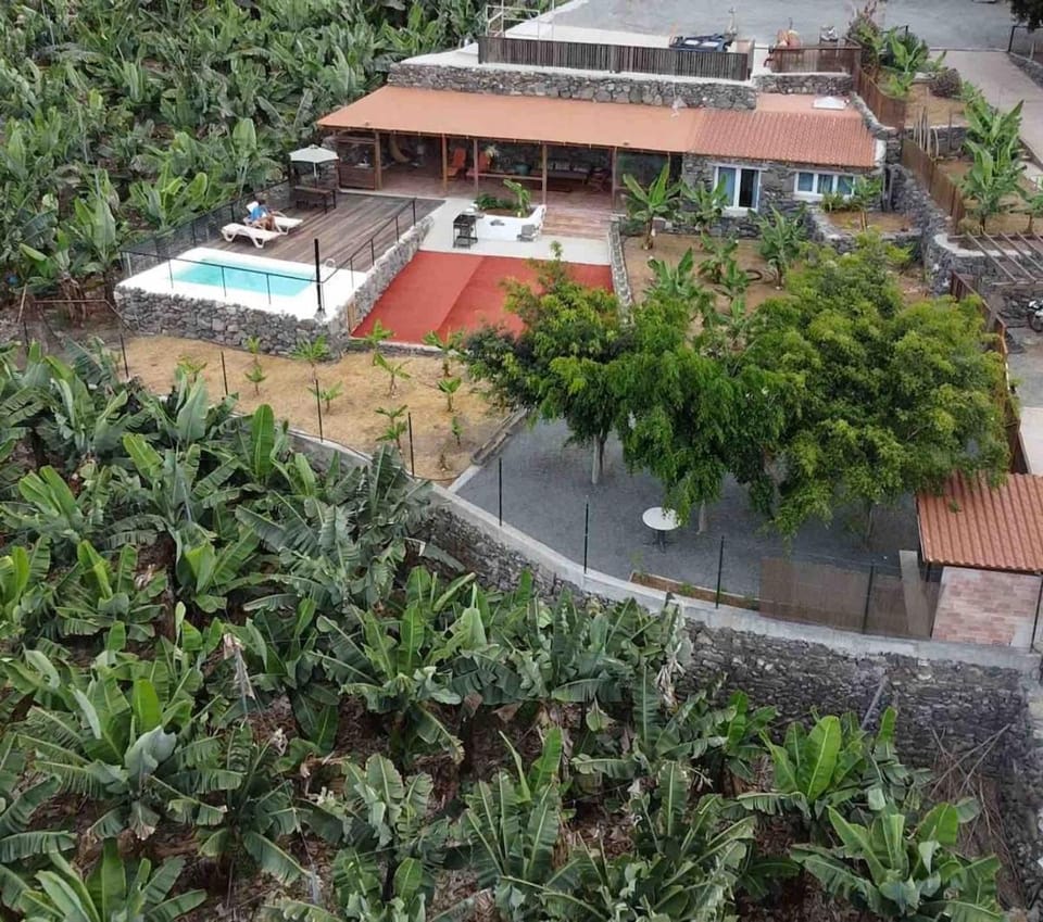Casita entre plataneras, a 10 minutos Playa House in Comarca Norte