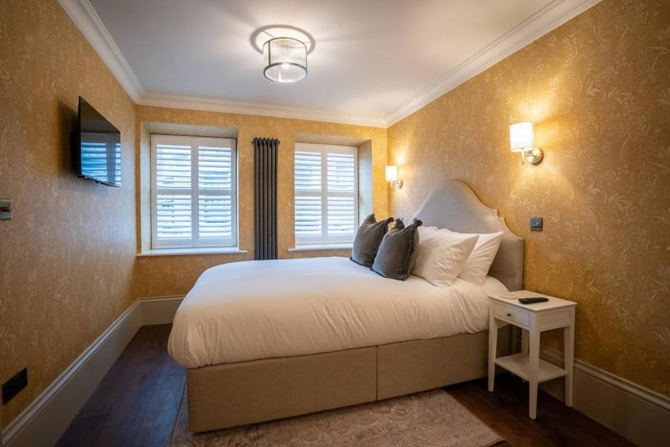 Pineapple Suites - Apartment 1 Apartment in Bristol