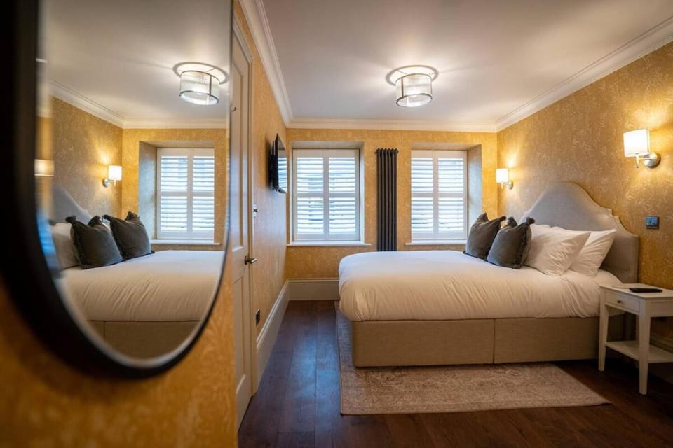 Pineapple Suites - Apartment 1 Apartment in Bristol