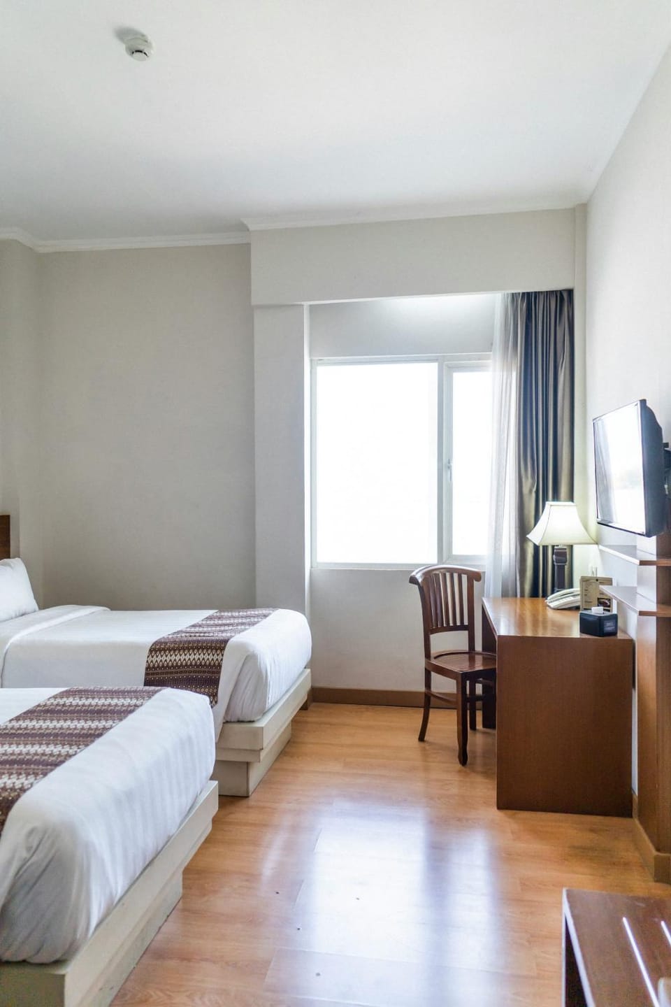 Bed, Living room, Bedroom