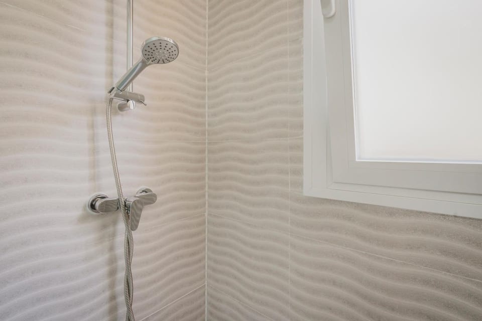 Bathroom, Living room