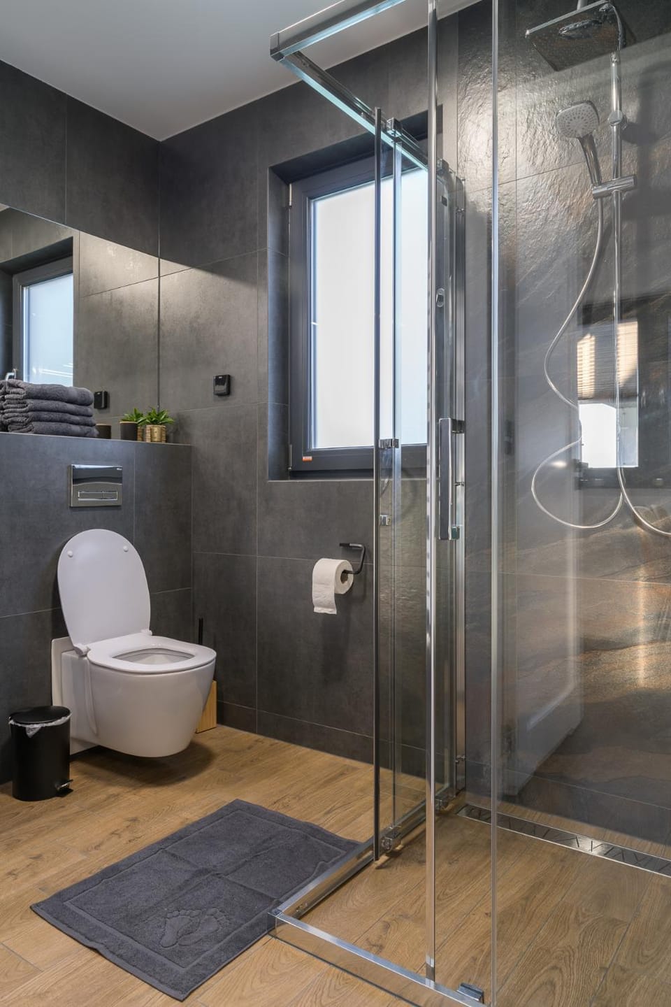 Shower, Toilet, Bathroom