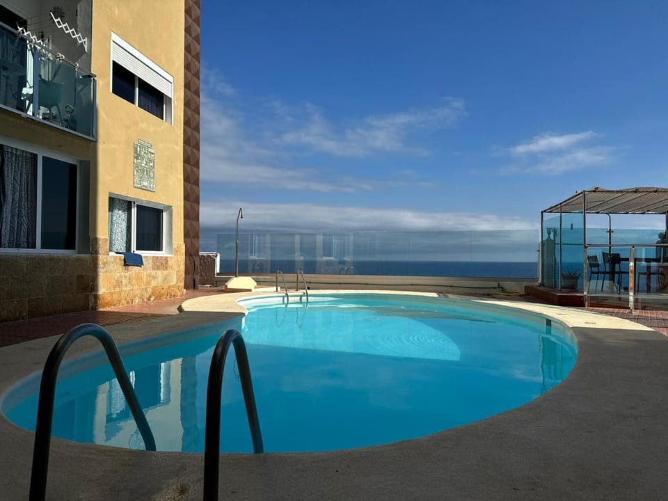 Property building, Sea view, Swimming pool