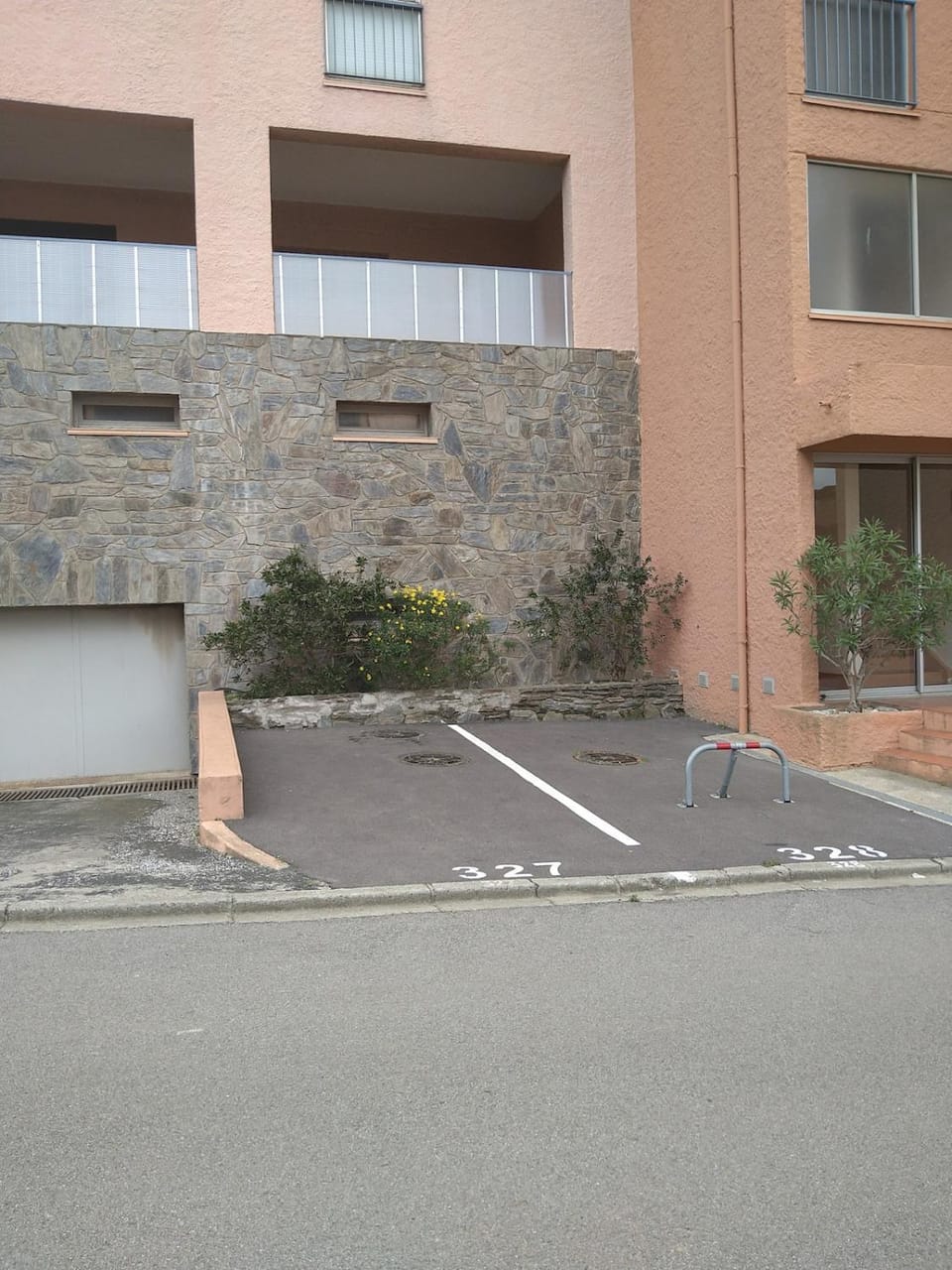 Petit studio en bord de mer avec parking et WI-FI Apartment in Port-Vendres
