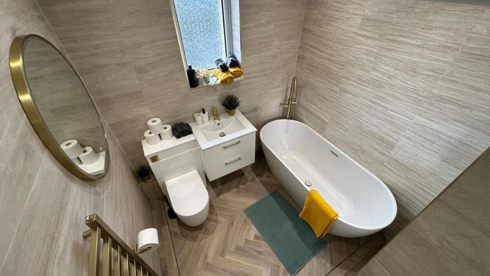 4-bedroom House for mid&long term stays Villa in Scotland