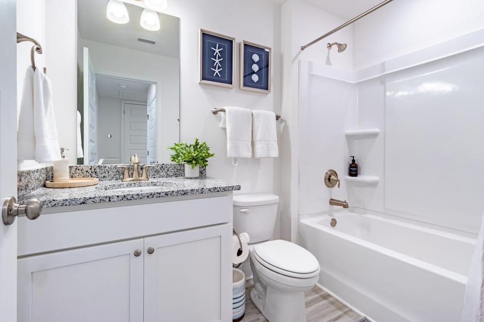 Toilet, Bathroom, Bath, towels
