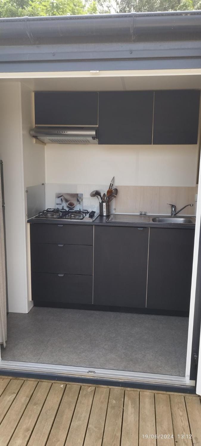 Camping LES DUNES Mobil home 6 personnes Campground/ 
RV Resort in Occitanie