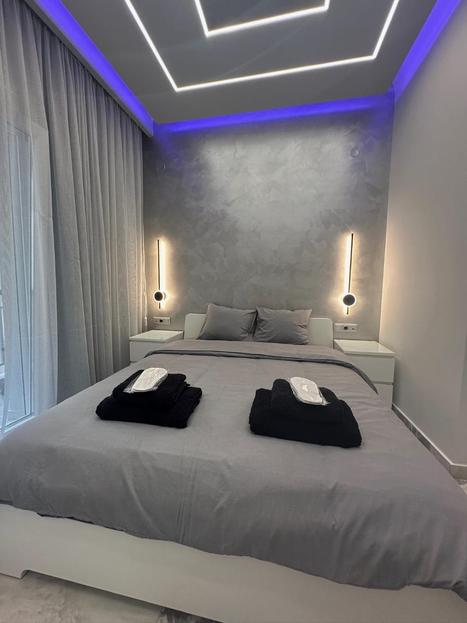 Bed, Bedroom
