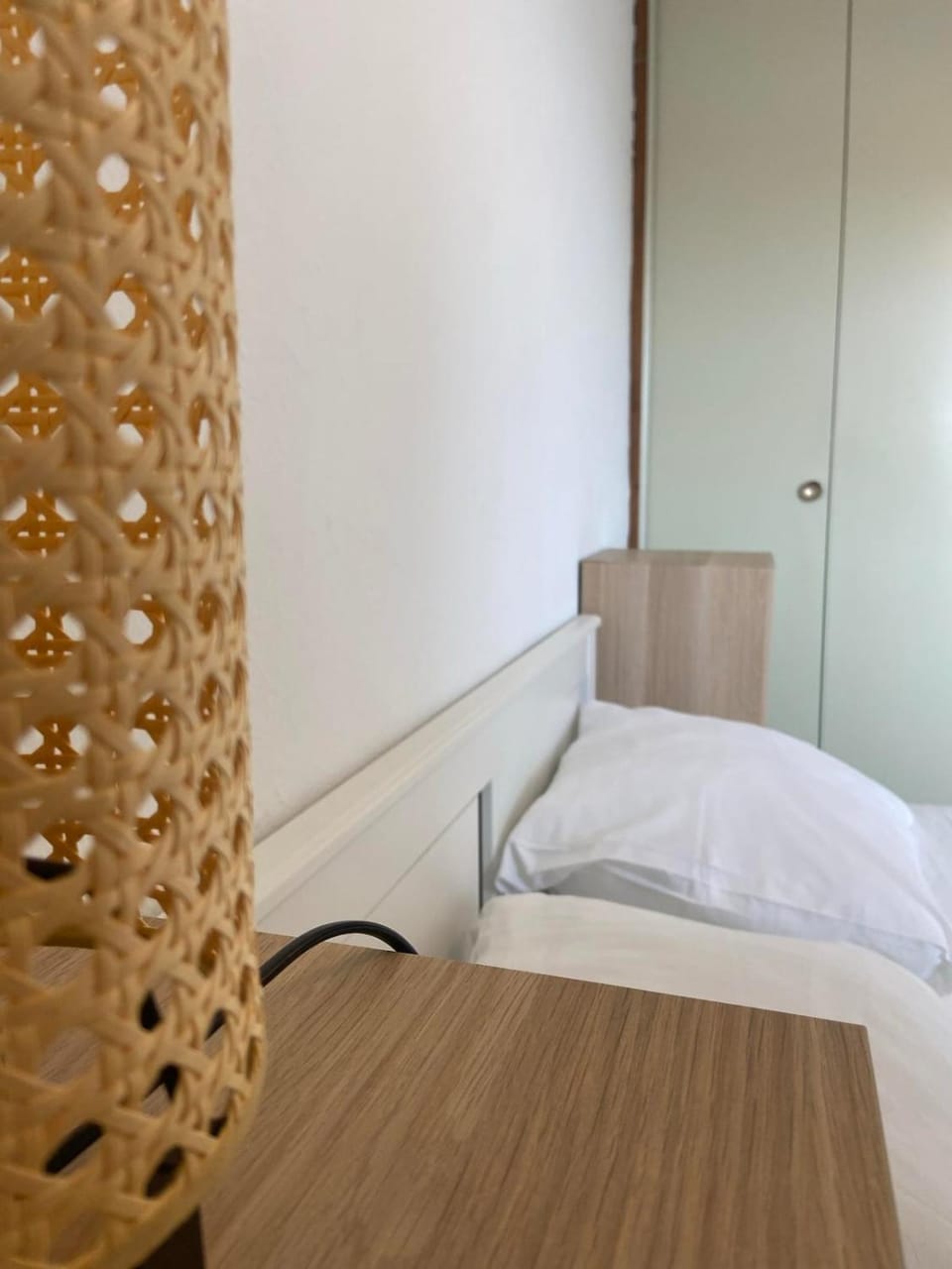 Bedroom, heating