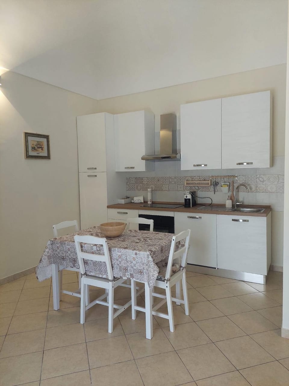 Kitchen or kitchenette, Dining area, oven, stove