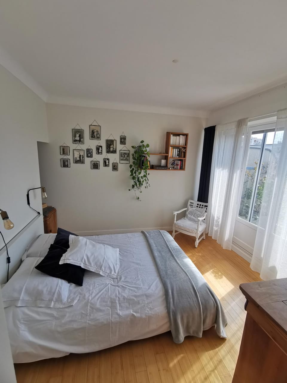 espace privé, balcon vue montagnes pour 1 à 4 personnes Bed and Breakfast in Grenoble