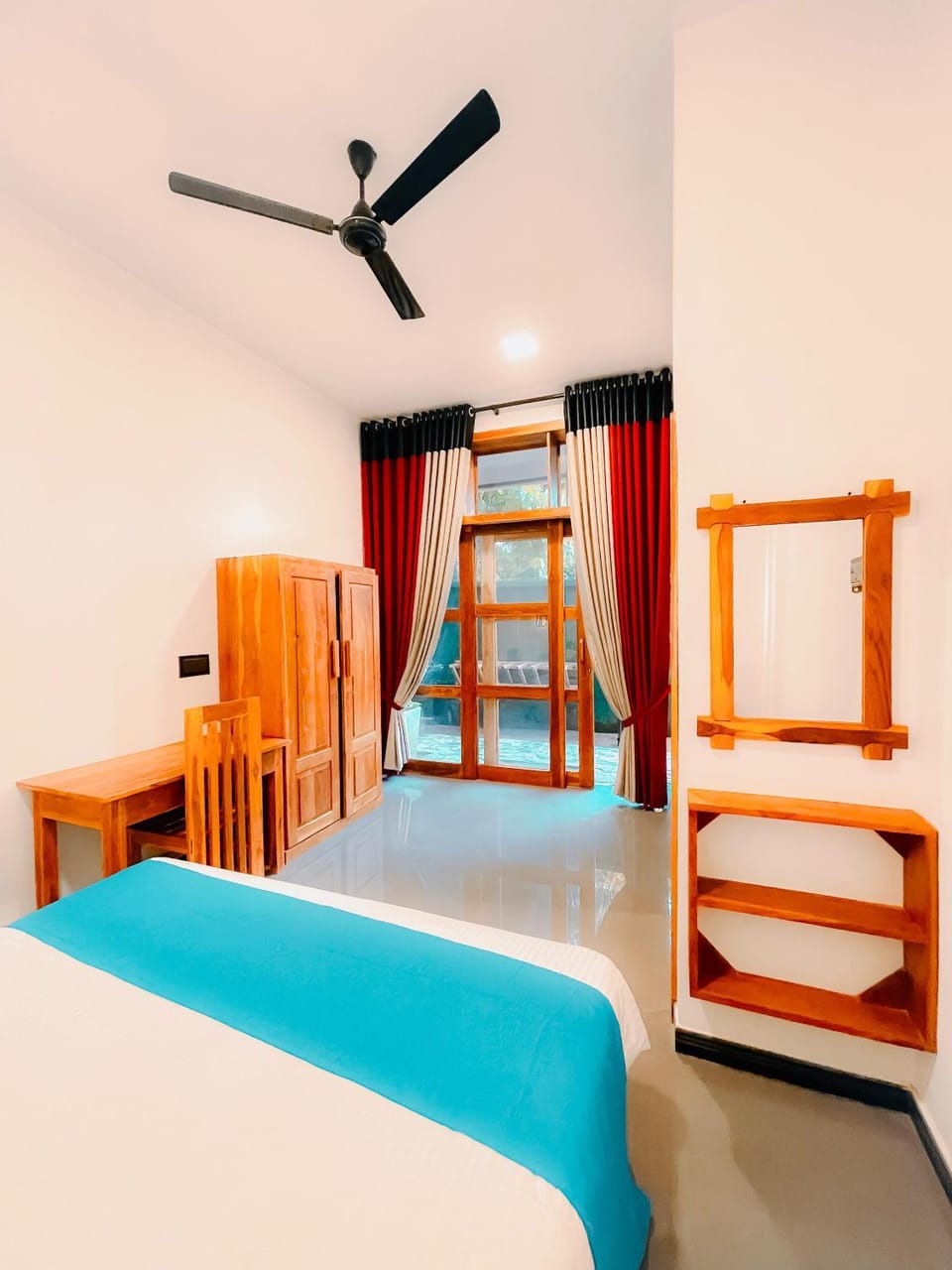 Peak Bay Resort Hotel in Sri Lanka