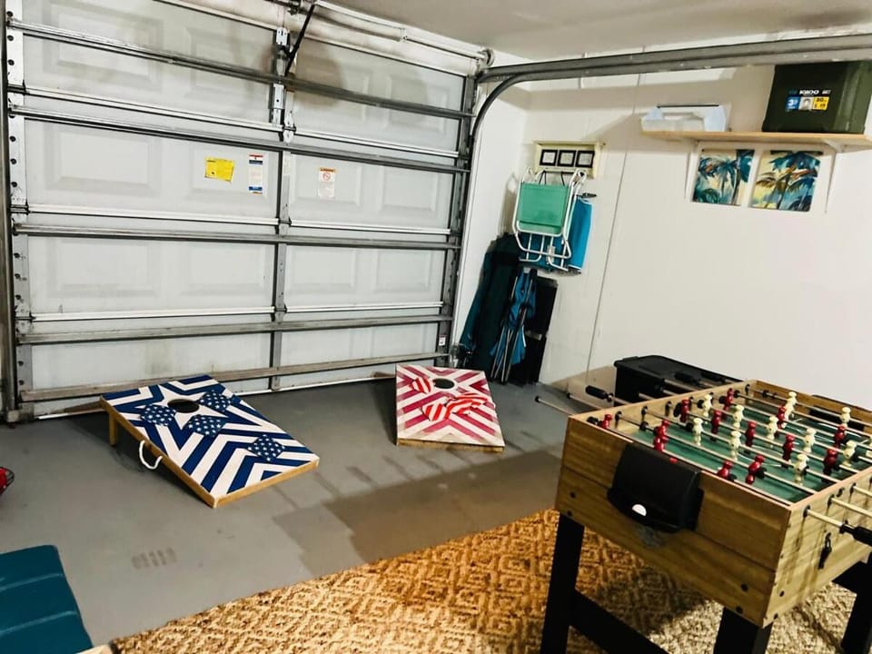 Game Room, Seating area, Evening entertainment