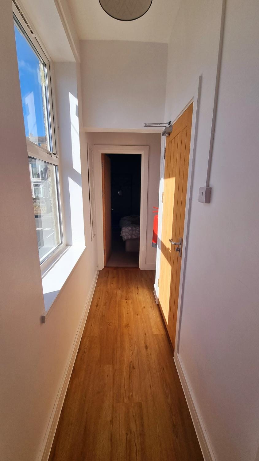 Driftwood Apartment in Swansea