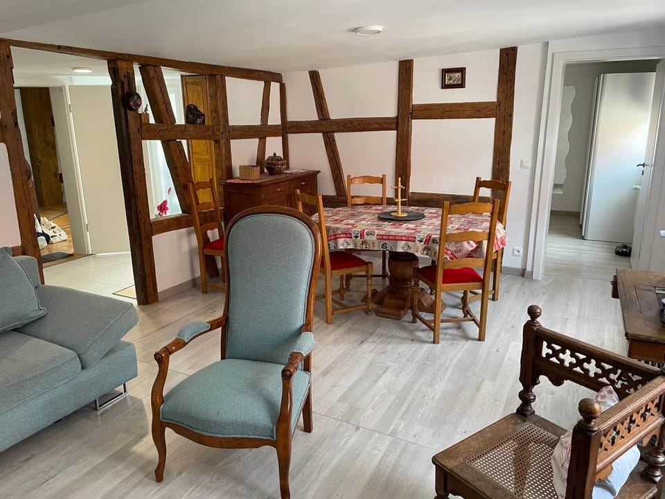 Living room, Dining area
