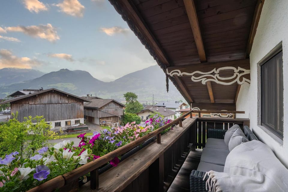Natural landscape, View (from property/room), Balcony/Terrace, Mountain view
