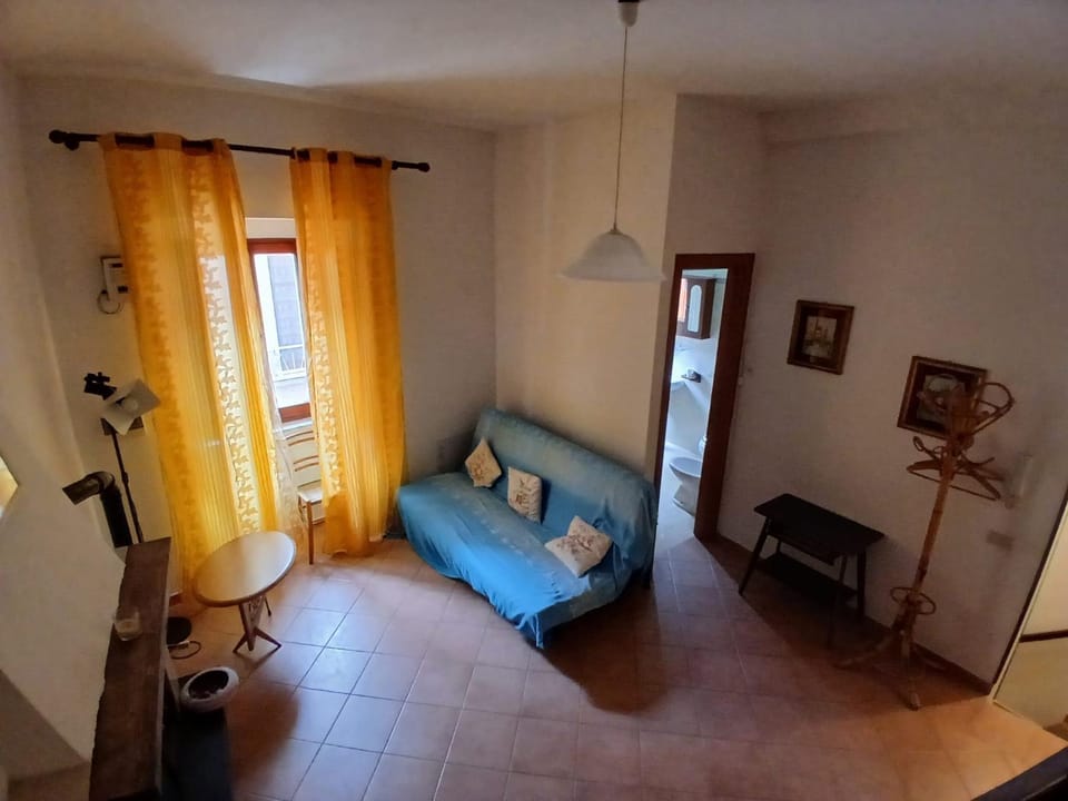 Photo of the whole room, Bedroom, fireplace