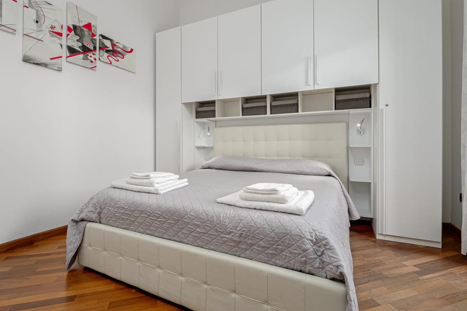 Living room, Bedroom