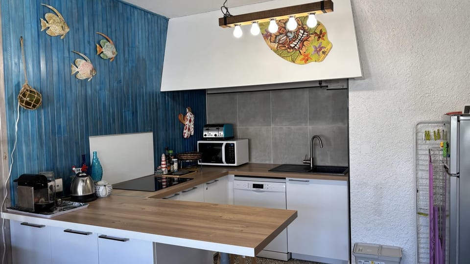 Coffee/tea facilities, Kitchen or kitchenette, toaster