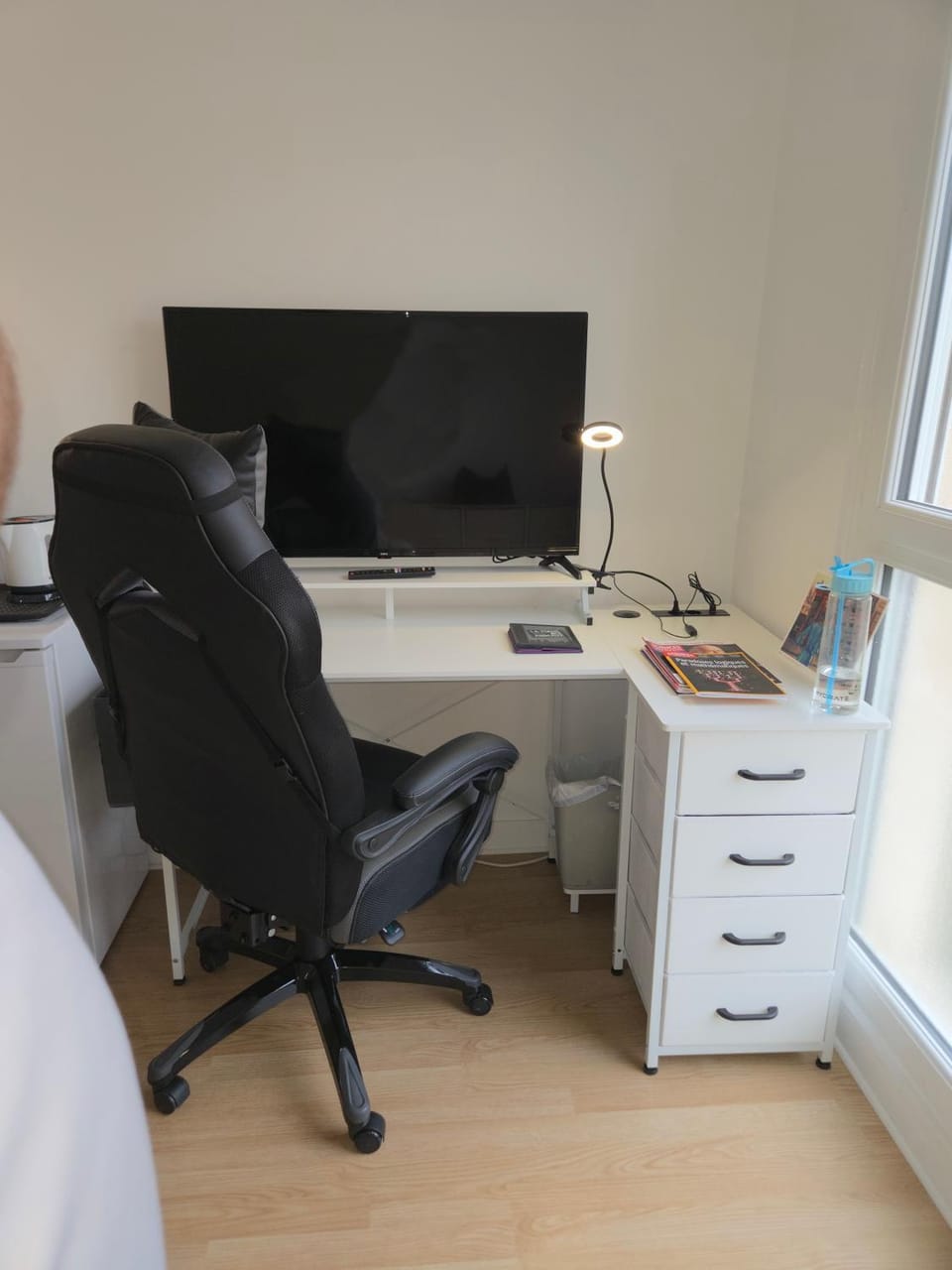TV and multimedia, Seating area