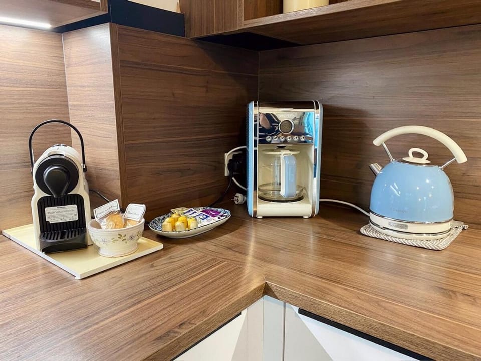 Coffee/tea facilities, Kitchen or kitchenette