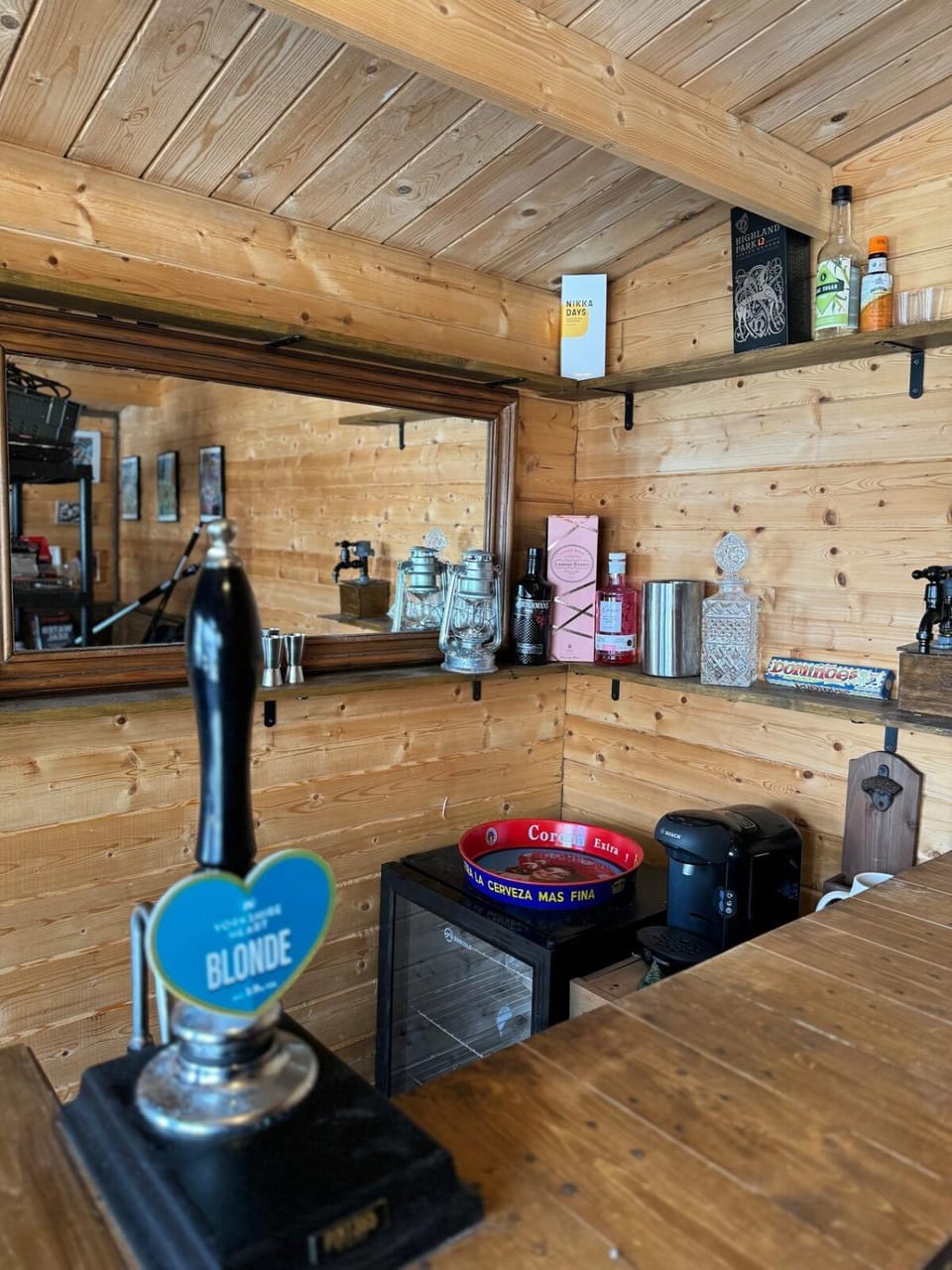 Beachside Home-Pizza Oven & Bar Close To Beach and Town House in Wyre District