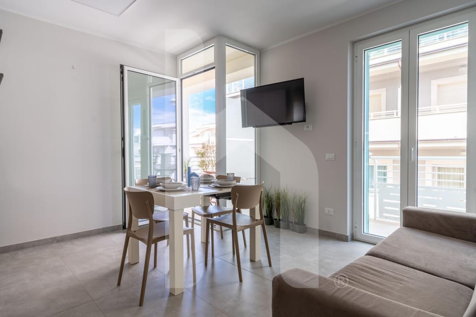 TV and multimedia, Living room, Dining area