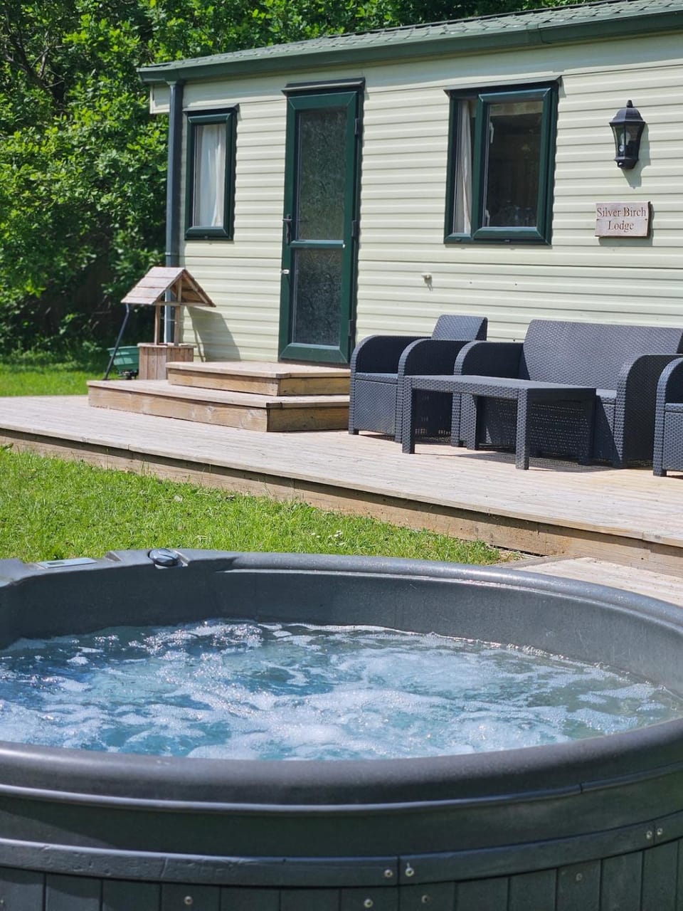 Property building, Hot Tub