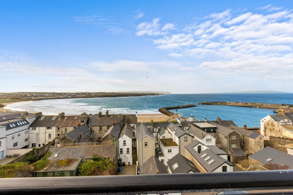 Twin View Atlantic with 2 Hospitality tickets for The 153rd Open final day on 20th July Apartment in Portrush