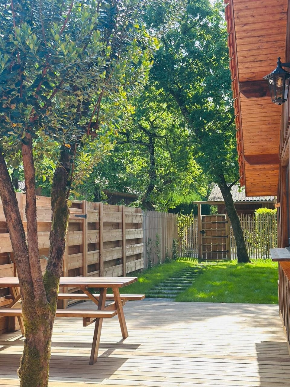 Cabin, terrace and enclosed garden Cabin in Andernos-les-Bains