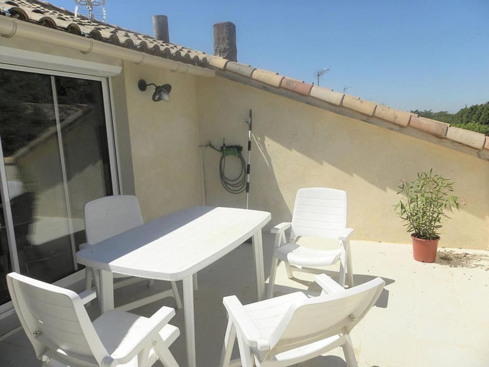 GitesLuberon 5 Apartment in Mallemort
