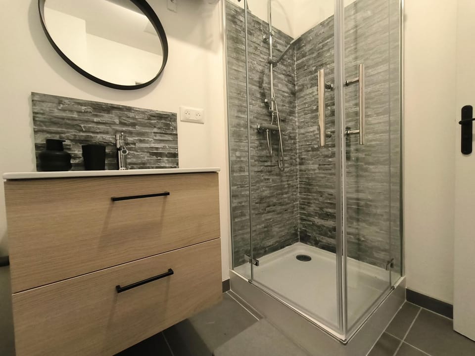 T1 accès direct via rhôna - clim -local vélo - Cnpe Apartment in Auvergne-Rhône-Alpes