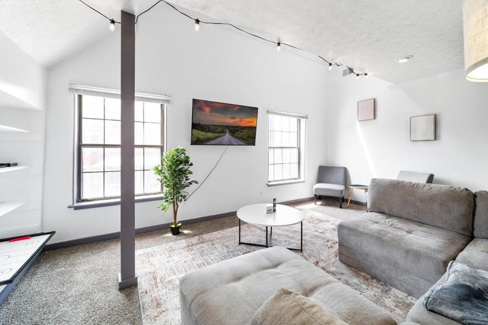 TV and multimedia, Living room, Seating area