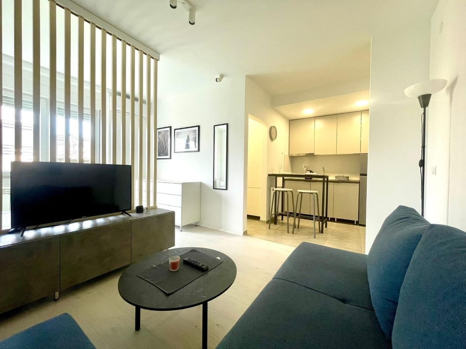 TV and multimedia, Seating area
