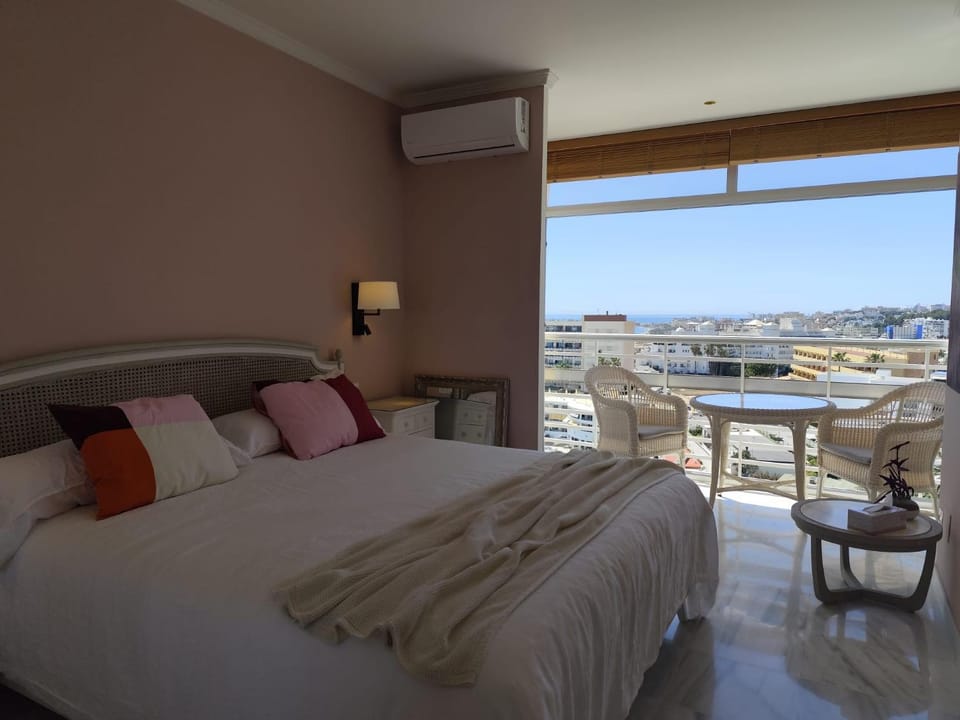 Bed, Balcony/Terrace, Bedroom
