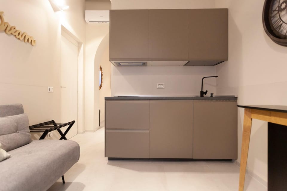 Kitchen or kitchenette, Living room