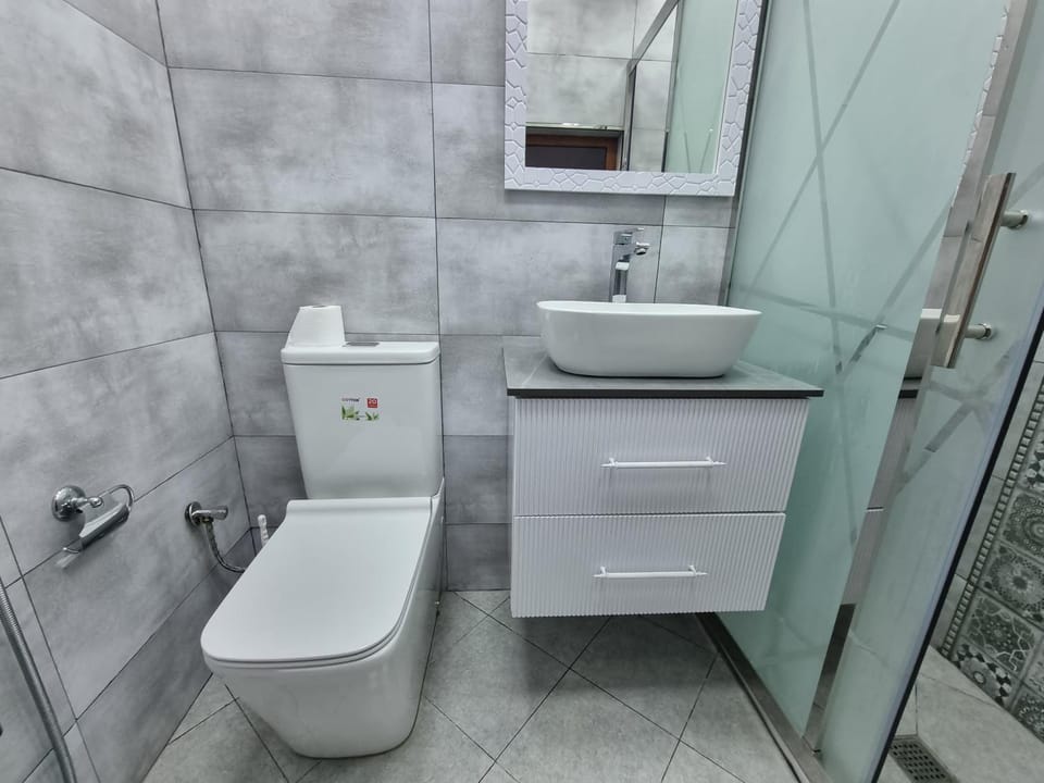 Shower, Toilet, Bathroom