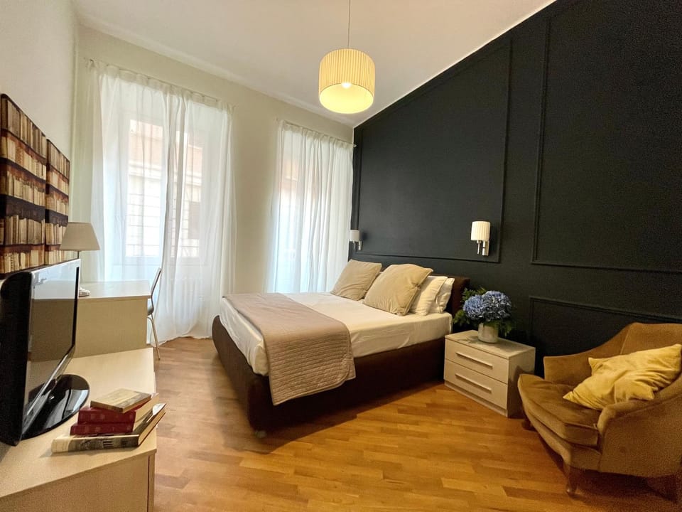 Bed, Photo of the whole room, Bedroom