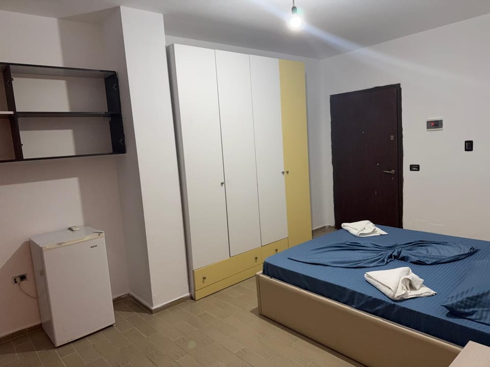Bedroom, wardrobe