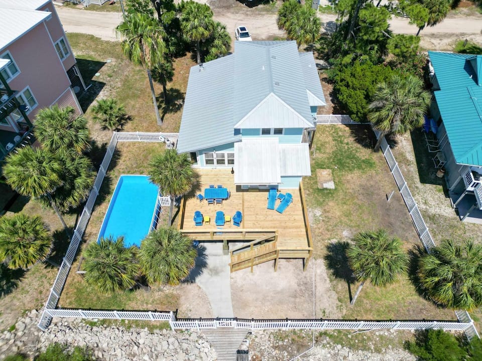 Spacious house- Deep Water Dock Pool Golf Cart Rental available House in Saint George Island
