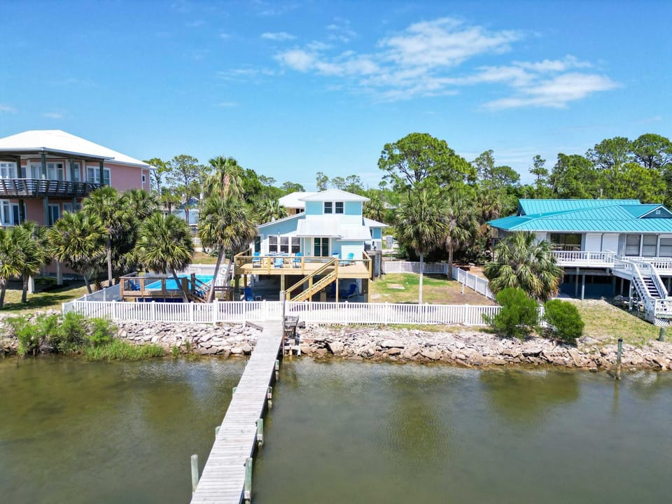 Spacious house- Deep Water Dock Pool Golf Cart Rental available House in Saint George Island