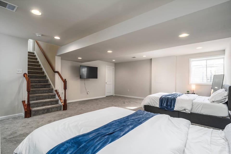 Bed, Bedroom