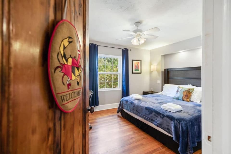 The Bungle House - Funky Bungalow House in North Charleston