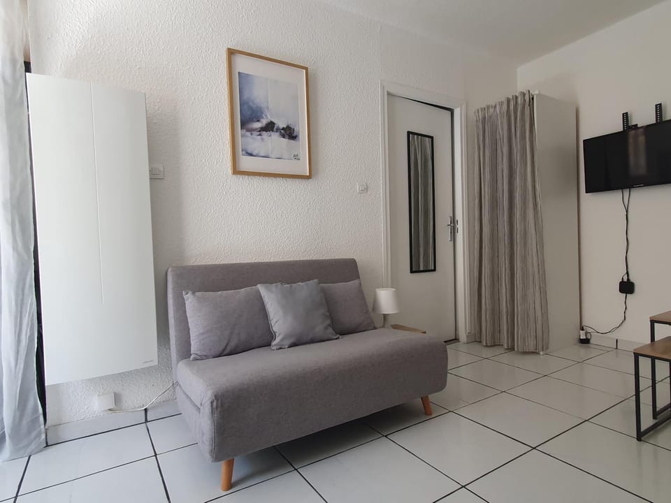 Beau studio rénové en centre-ville de Sète Apartment in Occitanie