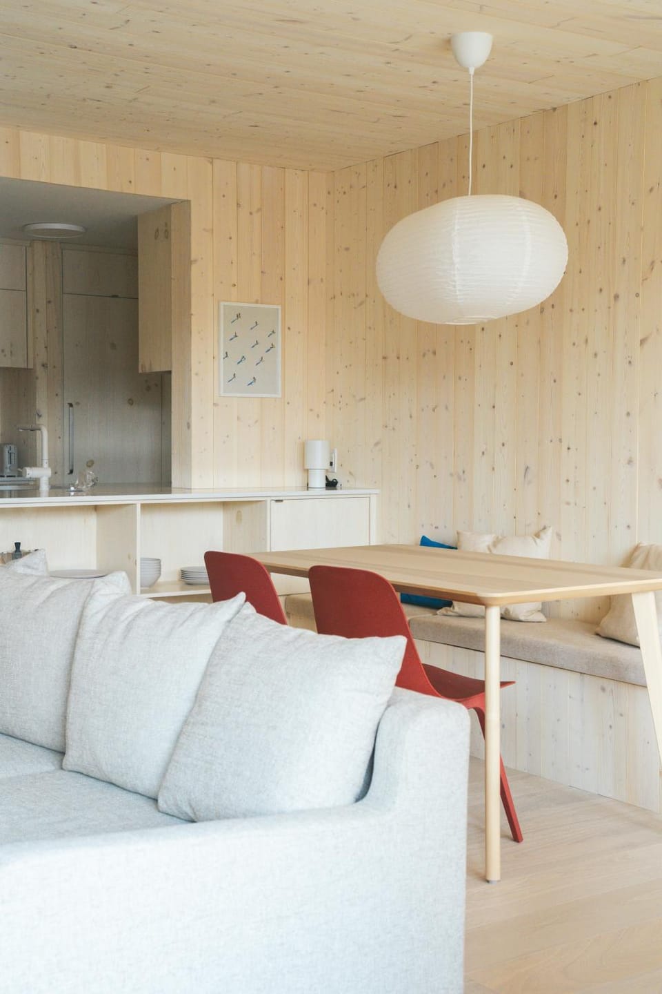 Kitchen or kitchenette, Dining area