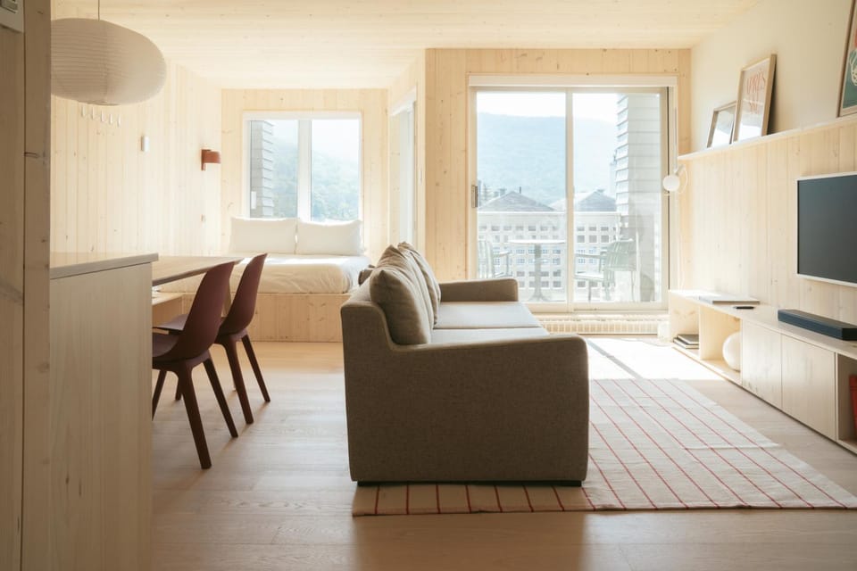 Communal lounge/ TV room, Photo of the whole room, Seating area