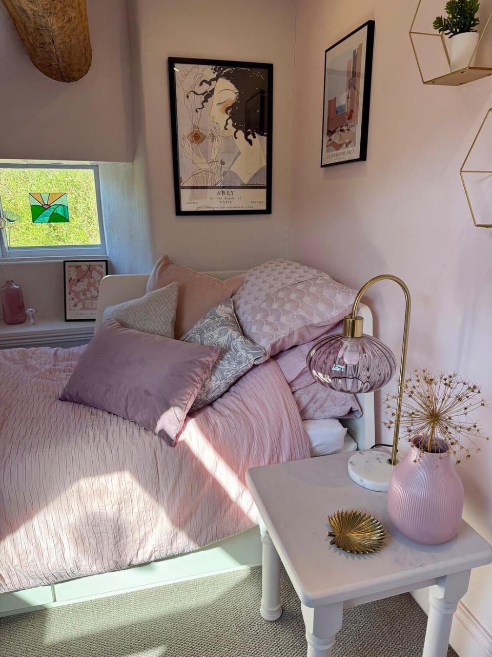 Charming Escape - Dog-Friendly Writer's Stone Cottage in the Stroud Valleys House in Stroud District